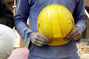 کاهش تولید 17 گروه کالای صنعتی منتخب