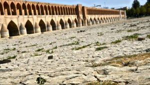 اصفهان تا ۲۰۲۵ خالی از سکنه میشود